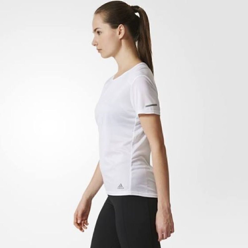 NWTβAdidasβrunΒ TeeβwhiteβXSβactiveβwear